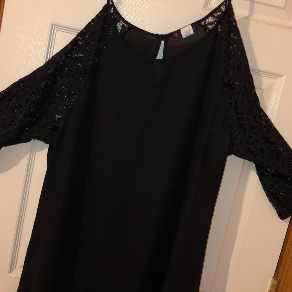 Plus Size Black Lace 3/4 Sleeve Top